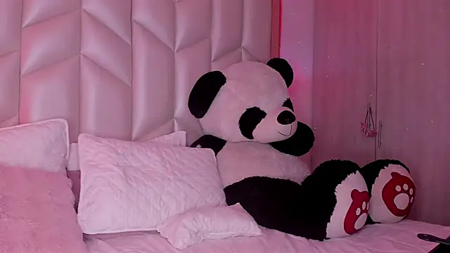 AlhanaRose online show from February 25, 2:25 am