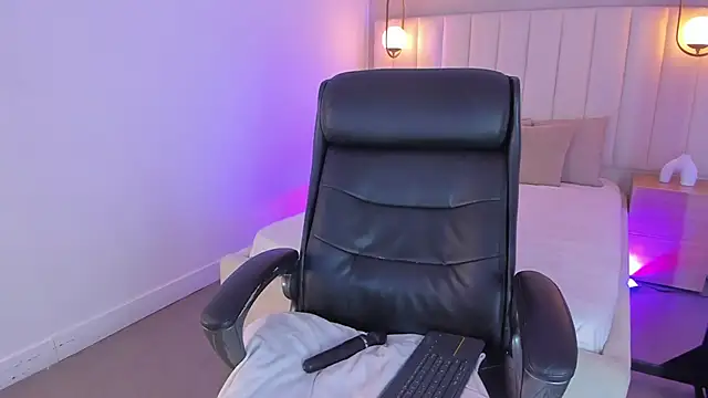 kosmic Angel online show from March 11, 6:41 pm