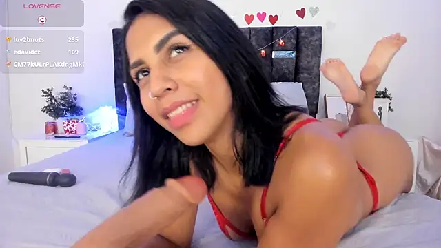 Snapshot of sharonmiller_2_ chatting on February 18, 12:15 am sharonmiller 2 online show from February 18, 12:15 am