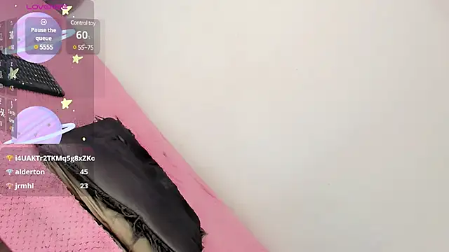 Snapshot of Danielysvalen chatting on February 16, 8:21 am Danielysvalen online show from February 16, 8:21 am