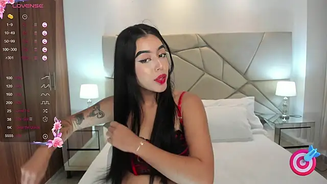 Snapshot of zoee_jackson chatting on February 6, 9:49 pm zoee jackson online show from February 6, 9:49 pm