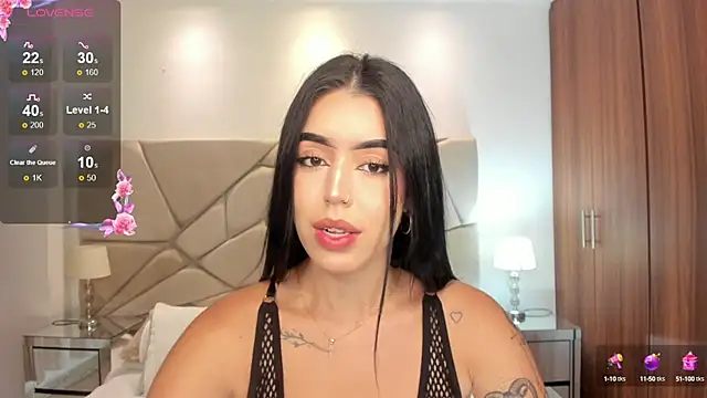 Snapshot of zoee_jackson chatting on February 10, 2:08 am zoee jackson online show from February 10, 2:08 am