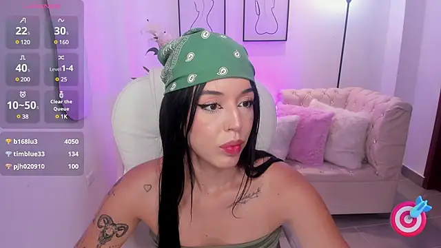 Snapshot of zoee_jackson chatting on February 13, 7:10 pm zoee jackson online show from February 13, 7:10 pm