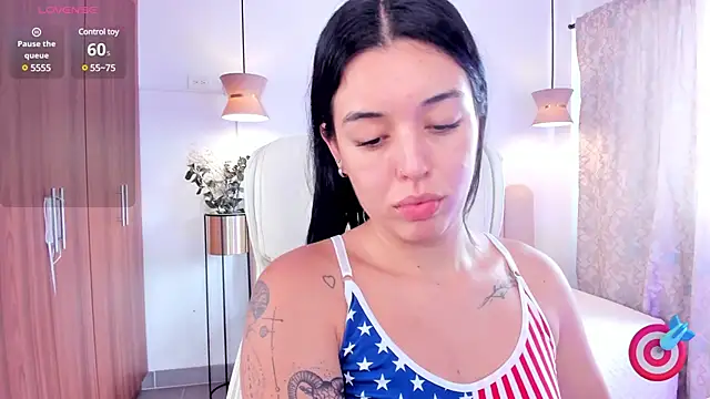 Snapshot of zoee_jackson chatting on February 25, 6:42 pm zoee jackson online show from February 25, 6:42 pm