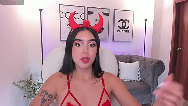 Snapshot of zoee_jackson chatting on March 14, 11:00 pm zoee jackson online show from March 14, 11:00 pm