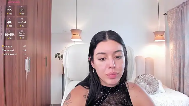 Snapshot of zoee_jackson chatting on March 19, 7:06 pm zoee jackson online show from March 19, 7:06 pm