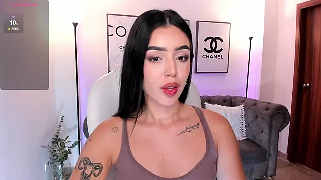 Snapshot of zoee_jackson chatting on March 21, 7:24 pm zoee jackson online show from March 21, 7:24 pm