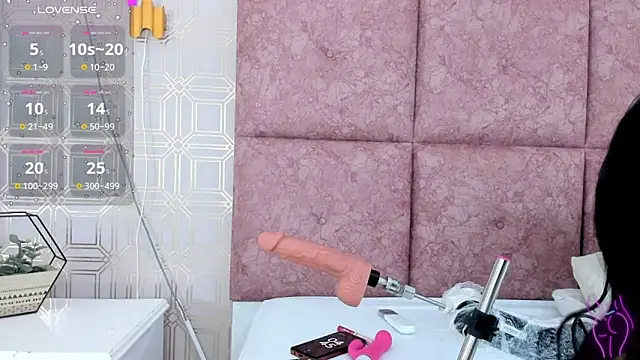 LilitRobins online show from January 25, 9:46 pm