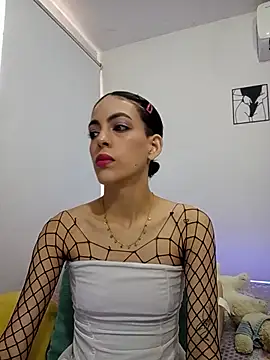 LilitRobins online show from July 7, 8:35 pm