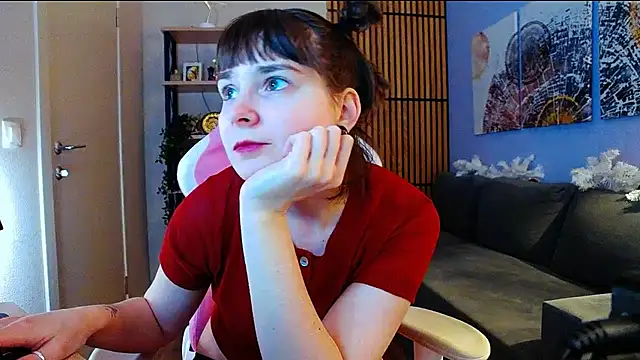 ManuTaya online show from January 8, 2:30 pm