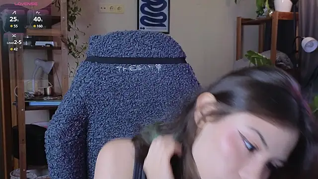 alicekiit online show from November 14, 7:01 pm