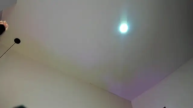 Snapshot of SabrinaWarrenn chatting on September 18, 12:23 am SabrinaWarrenn online show from September 18, 12:23 am