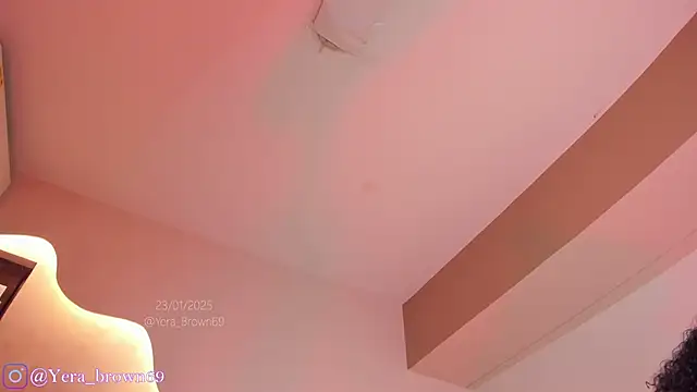 yerabrown69 online show from January 24, 12:31 pm