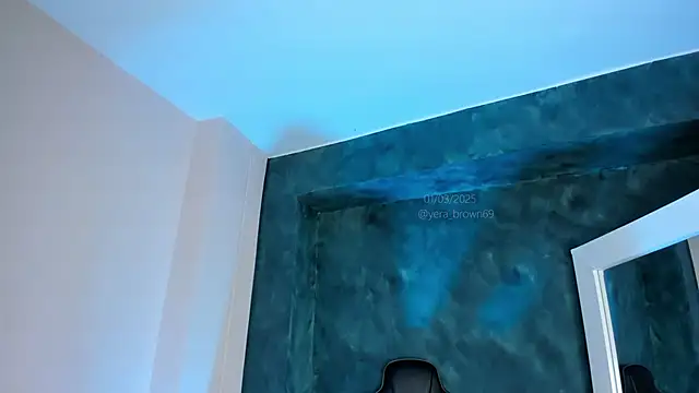 yerabrown69 online show from March 1, 12:01 pm