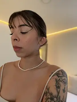 AmmyCollinsW online show from November 27, 8:55 pm