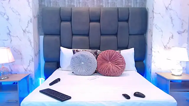 SophieWolkman online show from October 29, 12:07 pm