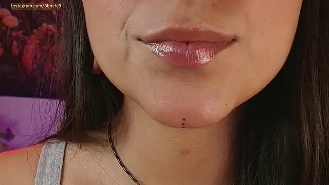 6Briela9  online show from April 17, 6:27 am