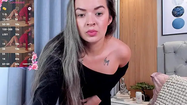 lennabell online show from April 13, 3:39 pm