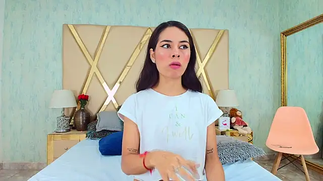 NicoleEsposito online show from February 13, 2:56 am