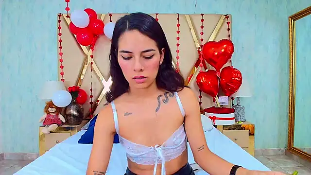 NicoleEsposito online show from February 15, 4:14 am