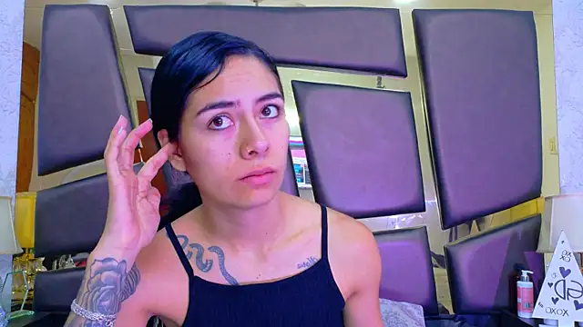Snapshot of NicoleEsposito chatting on April 24, 12:40 pm NicoleEsposito online show from April 24, 12:40 pm