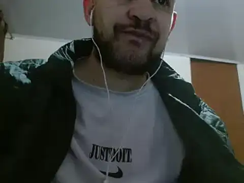 camiloking1720 online show from February 8, 5:51 am