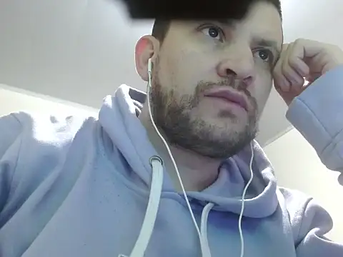 camiloking1720 online show from December 14, 10:36 pm