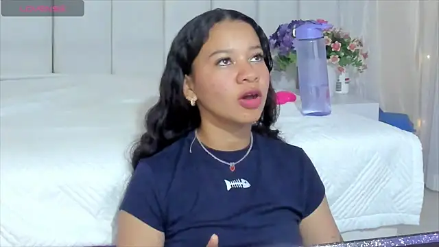 Snapshot of brithany_rousee chatting on February 26, 7:27 pm brithany rousee online show from February 26, 7:27 pm