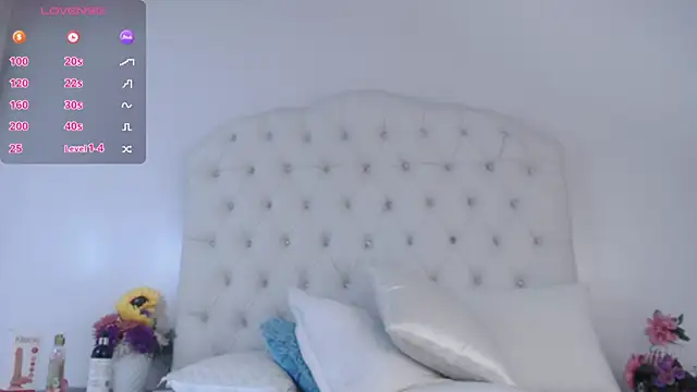 Snapshot of brithany_rousee chatting on October 7, 7:22 pm brithany rousee online show from October 7, 7:22 pm