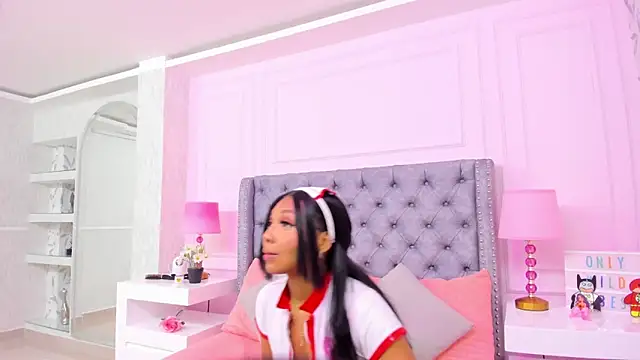 HaileeRoberts online show from March 20, 12:11 pm