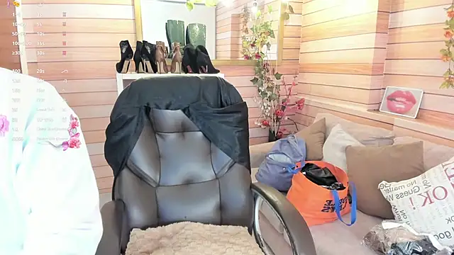 Victoria collins 1 online show from March 25, 11:05 am