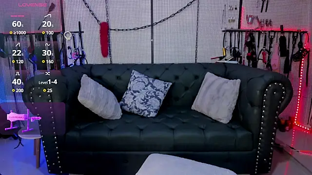 Snapshot of yey_bdsm chatting on March 10, 9:29 pm yey bdsm online show from March 10, 9:29 pm