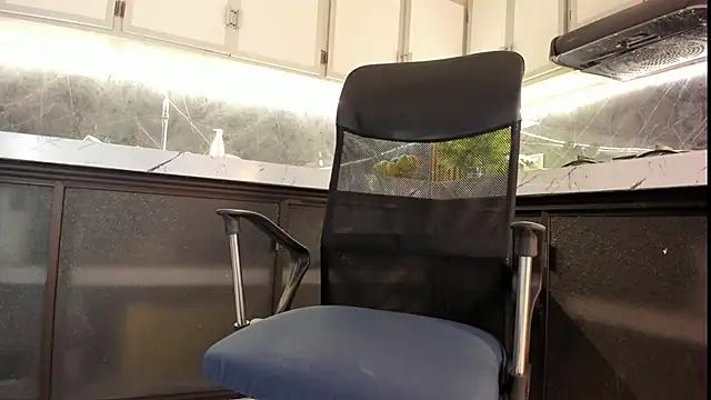 antony bigdick  online show from December 2, 1:44 am