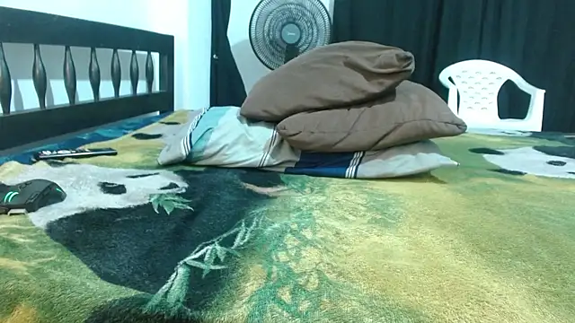 Snapshot of antony_bigdick_ chatting on June 30, 3:18 am antony bigdick online show from June 30, 3:18 am