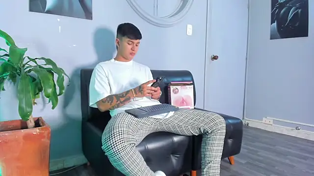 Cristopher strong online show from March 15, 12:56 pm