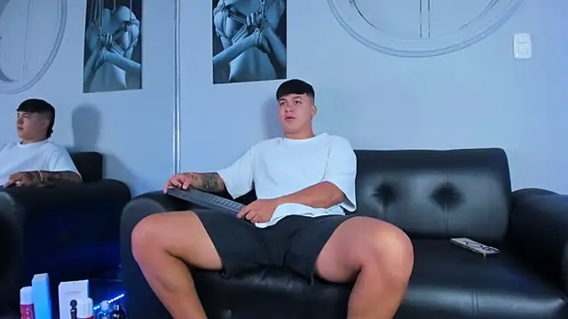 Cristopher strong online show from December 2, 10:20 am