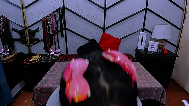 AlanaLuck online show from February 15, 12:11 pm