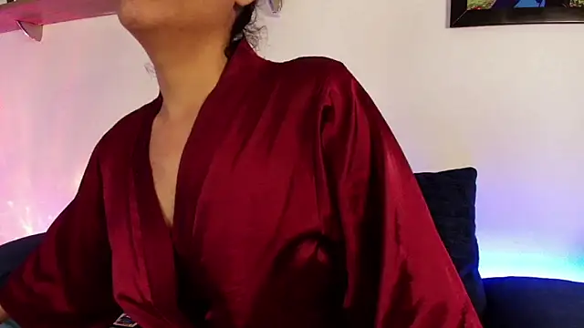 Elliee  online show from October 6, 2:47 pm