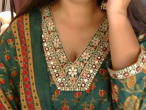 Snapshot of sanam_rose chatting on October 21, 2:18 pm sanam rose online show from October 21, 2:18 pm