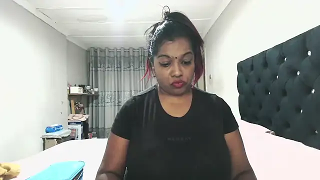 Indianmayaxoxo online show from October 22, 2:50 pm