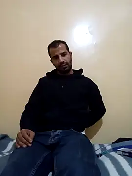 Snapshot of Bisex_activ19 chatting on December 8, 4:18 pm Bisex activ19 online show from December 8, 4:18 pm