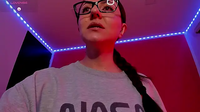 Snapshot of Ich_Bin_Julia chatting on June 2, 9:44 am Ich Bin Julia online show from June 2, 9:44 am