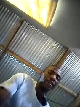 Snapshot of 45DOT chatting on April 4, 1:52 pm 45DOT online show from April 4, 1:52 pm