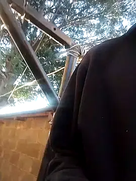 Snapshot of 45DOT chatting on April 8, 3:23 pm 45DOT online show from April 8, 3:23 pm