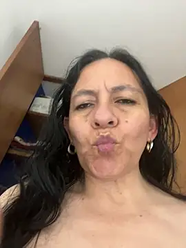 Snapshot of Freya_Artemisa chatting on February 27, 5:45 am Freya Artemisa online show from February 27, 5:45 am