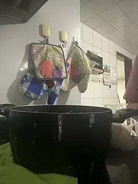 Freya Artemisa online show from April 5, 9:01 pm