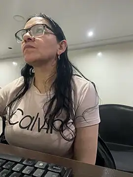 Freya Artemisa online show from April 14, 9:54 pm