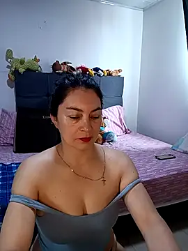 Snapshot of renata_hot1 chatting on October 3, 3:09 pm renata hot1 online show from October 3, 3:09 pm