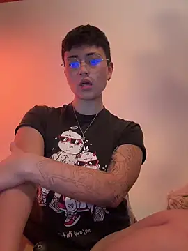 Snapshot of Ashley_Chriss chatting on January 5, 11:04 am Ashley Chriss online show from January 5, 11:04 am