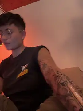 Snapshot of Ashley_Chriss chatting on January 18, 3:31 am Ashley Chriss online show from January 18, 3:31 am